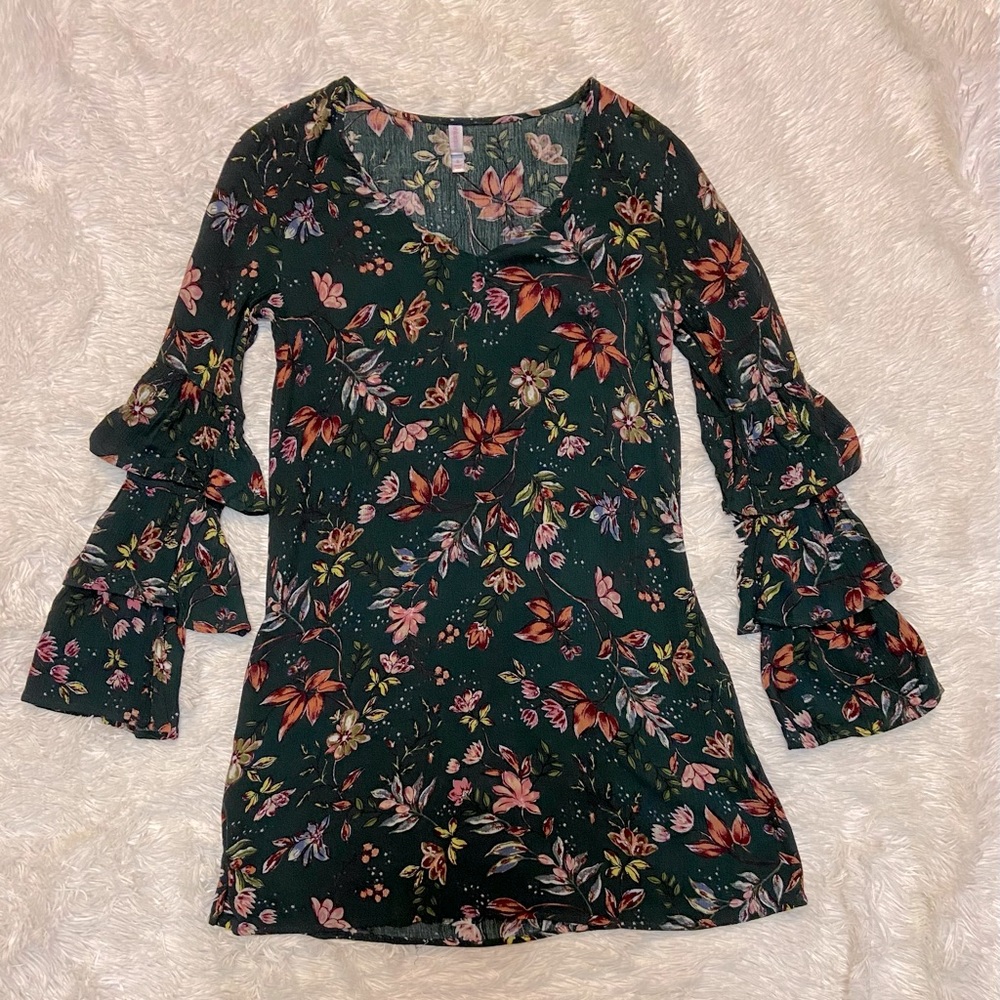 Xhilaration green bell sleeve dress. Size S
